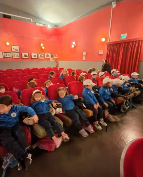 La Scuola dell' Infanzia al Teatro